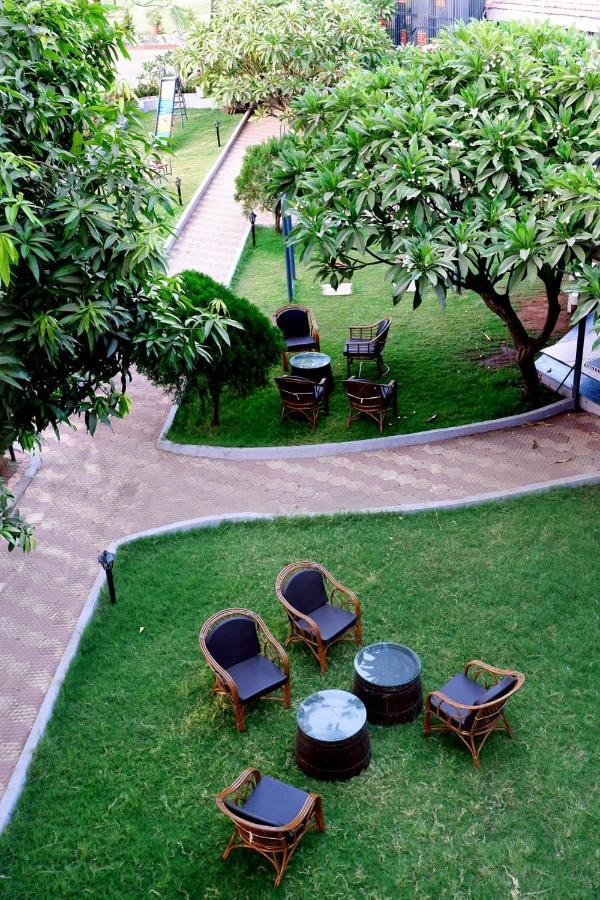 Caves County Resort ماليغاؤن المظهر الخارجي الصورة